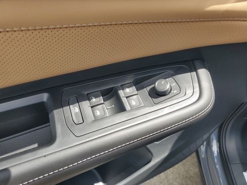 New 2026 Volkswagen Atlas Cross Sport SEL R-Line image 10