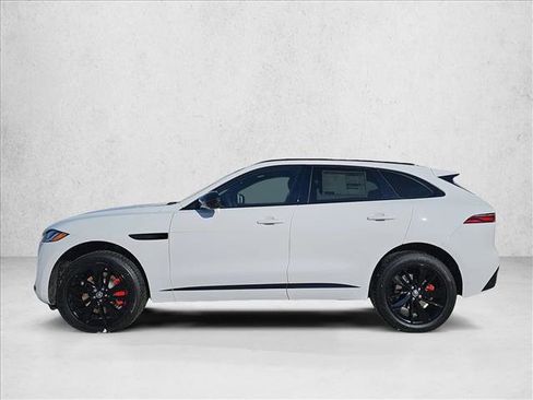 Used 2025 Jaguar F-PACE R-Dynamic S image 8