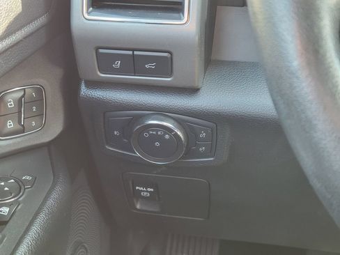 Used 2020 Ford Expedition XLT w/ Equipment Group 202A AWD/4WD image 13