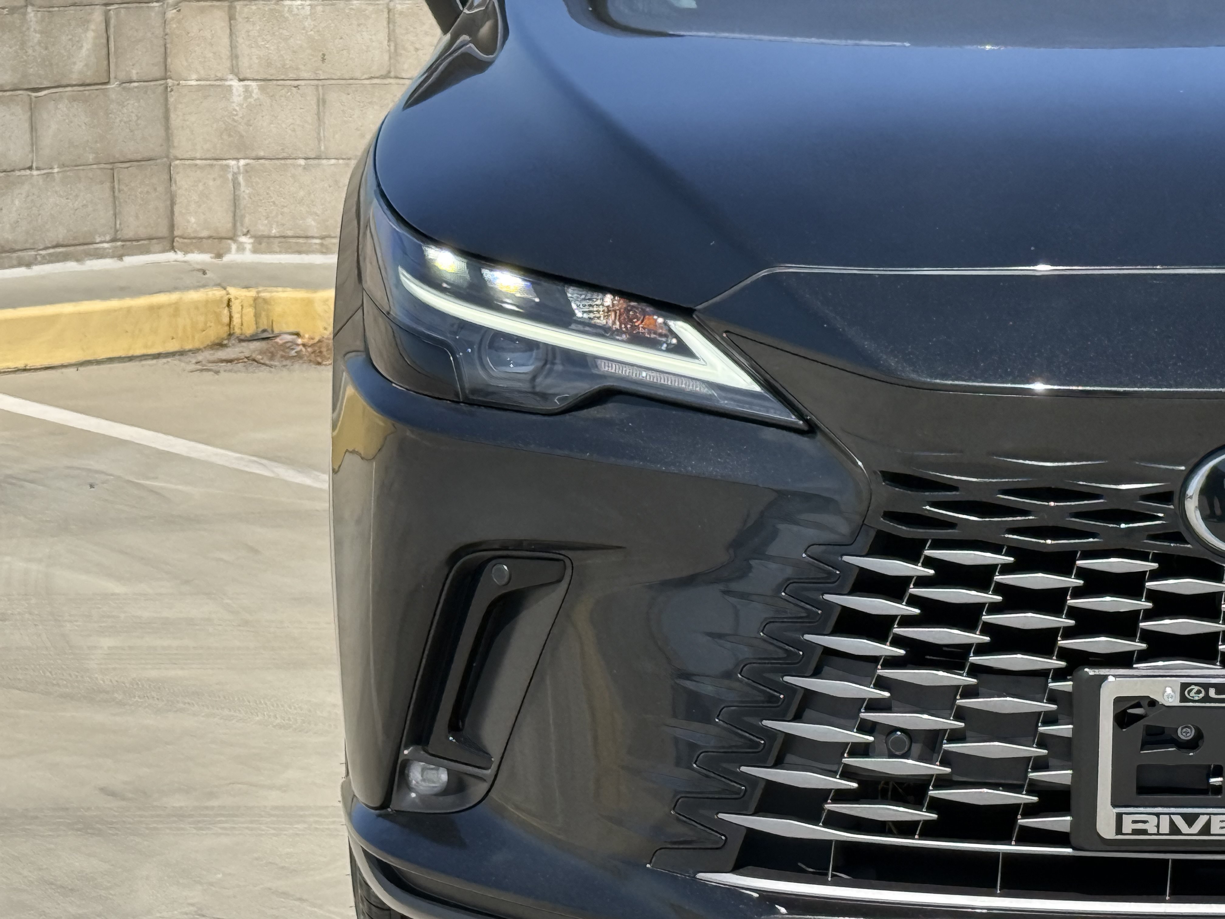 Used 2024 Lexus RX 350 Premium w/ Convenience Package FWD image 7