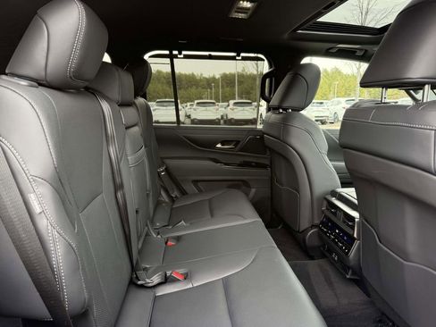 Used 2025 Lexus LX 600 4WD w/ Accessory Package (Z1) image 16