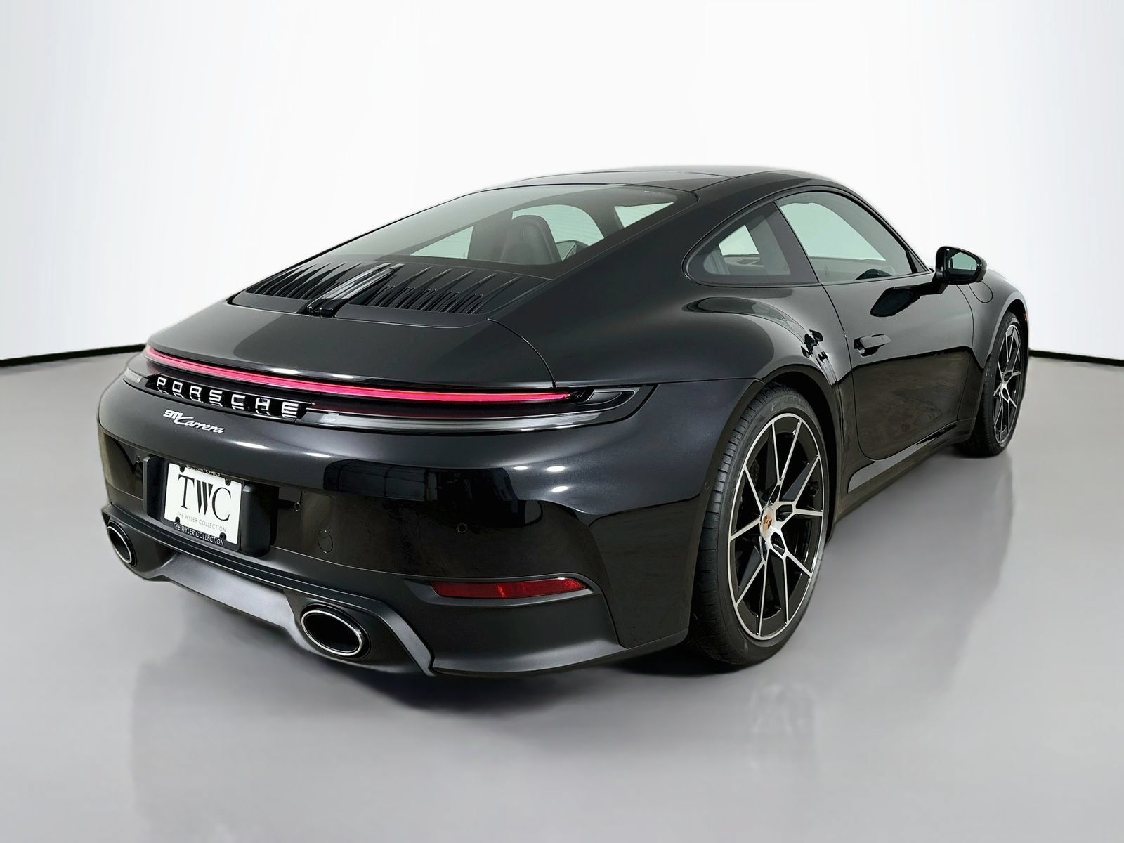 Used 2026 Porsche 911 Carrera RWD image 5