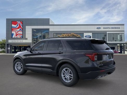 New 2026 Ford Explorer Active RWD image 4