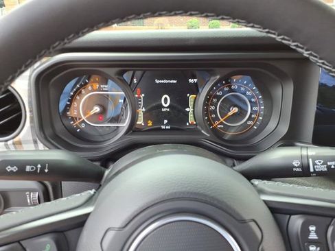 New 2026 Jeep Gladiator Sport AWD/4WD image 9