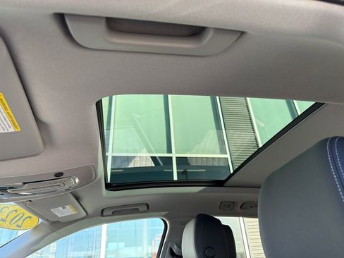 Used 2023 Audi Q5 2.0T Premium w/ Convenience Package image 21