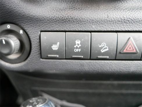 Used 2014 Jeep Wrangler Unlimited Rubicon w/ Dual Top Group image 28