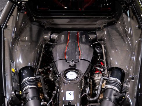 Used 2020 Ferrari 488 Pista Coupe image 34