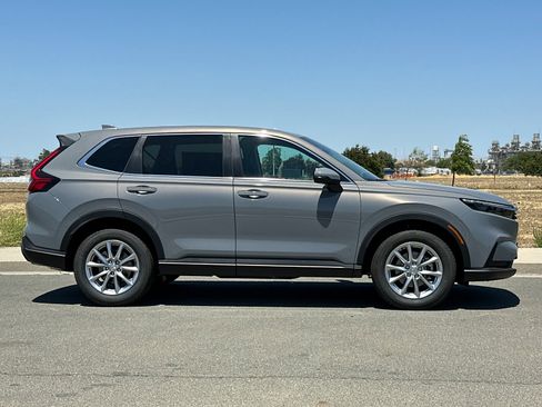 New 2026 Honda CR-V EX image 3