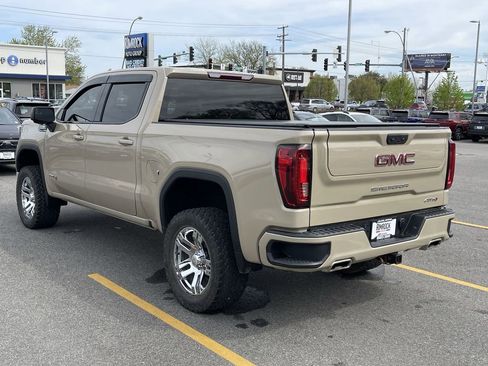 Used 2022 GMC Sierra 1500 AT4 AWD/4WD image 5