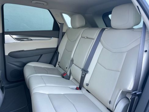 Used 2021 Cadillac XT5 Premium Luxury image 10