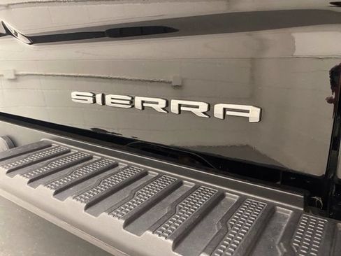 Used 2022 GMC Sierra 1500 Denali AWD/4WD image 36