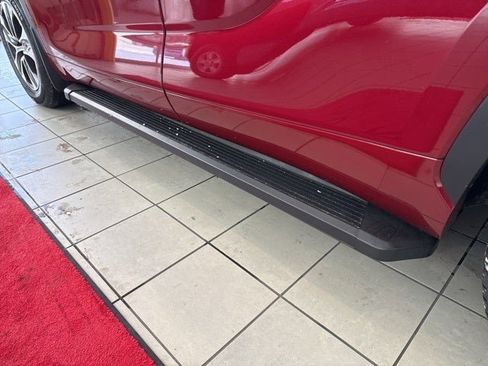 Used 2023 Toyota Highlander XLE image 13