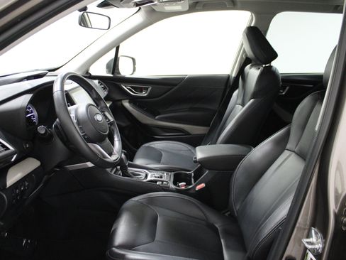 Used 2023 Subaru Forester Limited AWD/4WD image 5