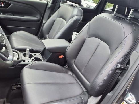 Used 2025 Subaru Forester Limited image 12