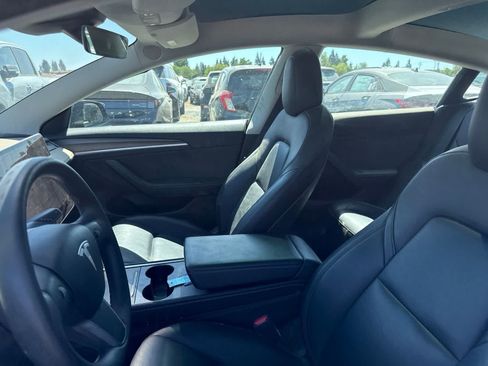 Used 2021 Tesla Model 3 Standard Range Plus RWD image 18