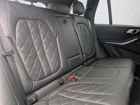 Used 2025 BMW X5 xDrive50e w/ Parking Assistance Package image 5