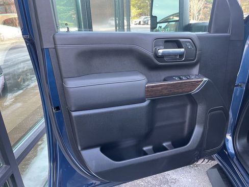 Used 2022 GMC Sierra 2500 SLE w/ Snow Plow Prep/Camper Package image 17