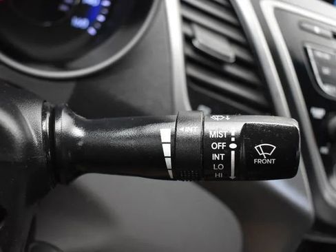 Used 2014 Hyundai Elantra SE FWD image 23