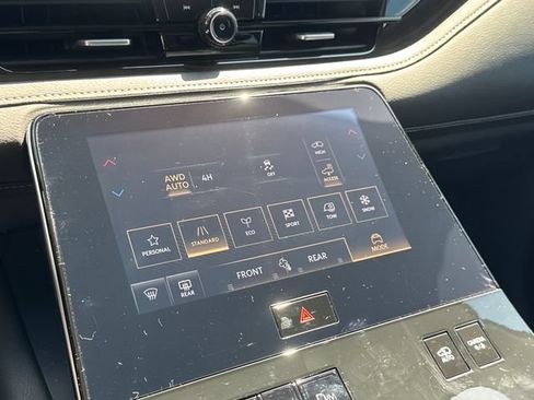 Used 2025 INFINITI QX80 Sensory AWD/4WD image 24