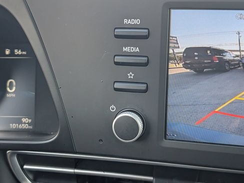Used 2021 Hyundai Elantra SEL FWD image 16