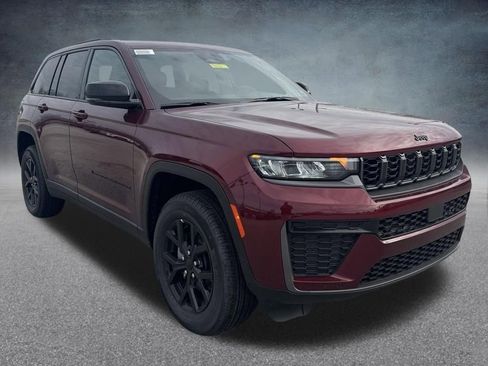 New 2026 Jeep Grand Cherokee Altitude AWD/4WD image 3