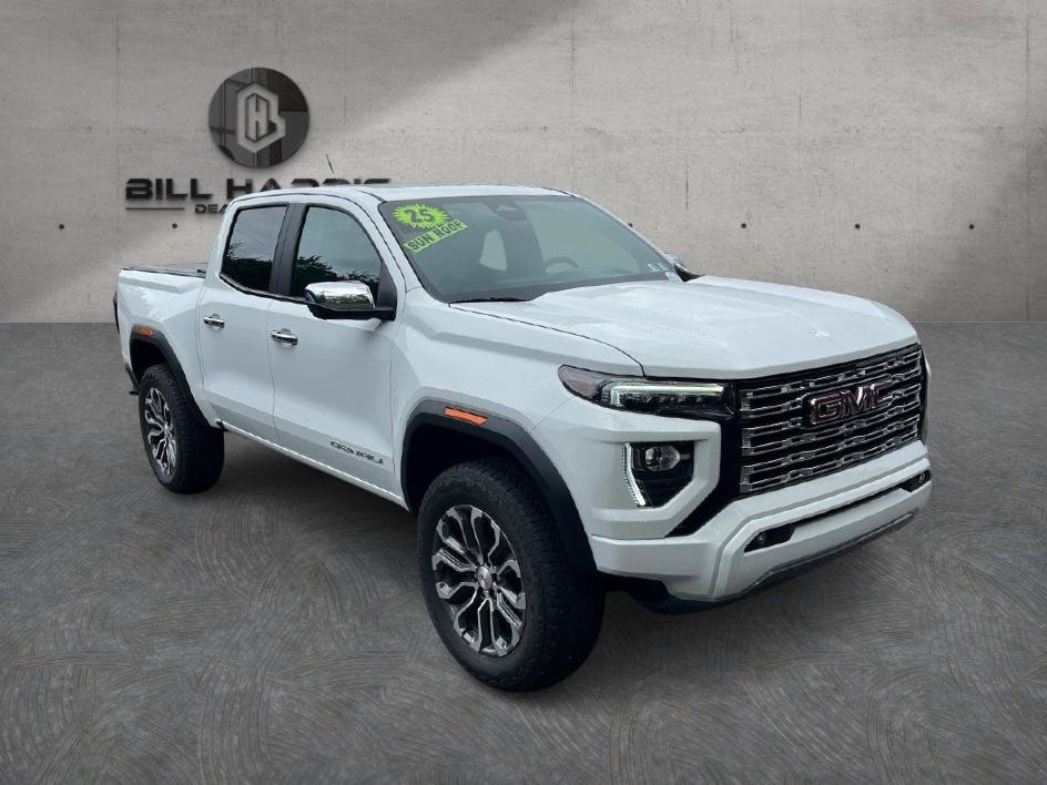 Used 2025 GMC Canyon Denali AWD/4WD image 5