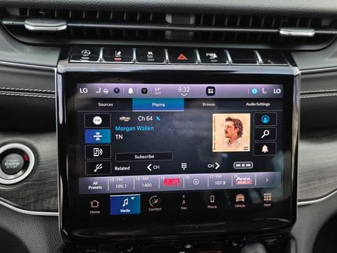 Used 2023 Jeep Grand Cherokee Limited w/ Black Appearance Package AWD/4WD image 29