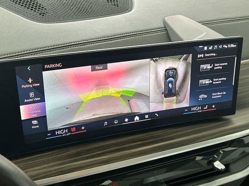 Used 2024 BMW X5 xDrive40i w/ Premium Package image 24