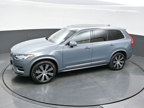 Used 2023 Volvo XC90 T8 Plus w/ Protection Package Premier image 28