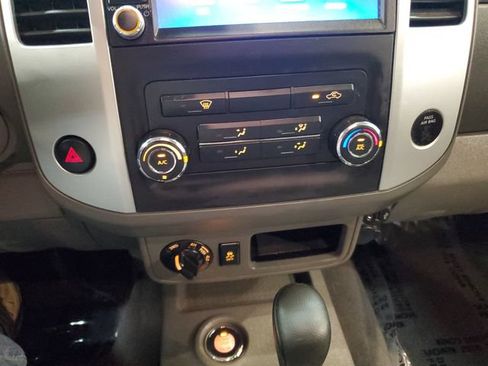 Used 2020 Nissan Frontier SV w/ SV Utility Package AWD/4WD image 18