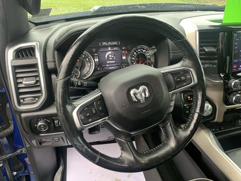 Used 2019 RAM 1500 Laramie w/ Sport Appearance Package AWD/4WD image 14