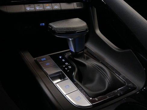 New 2026 Hyundai Elantra Hybrid FWD image 18