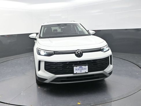 New 2026 Volkswagen Tiguan SE AWD/4WD image 2