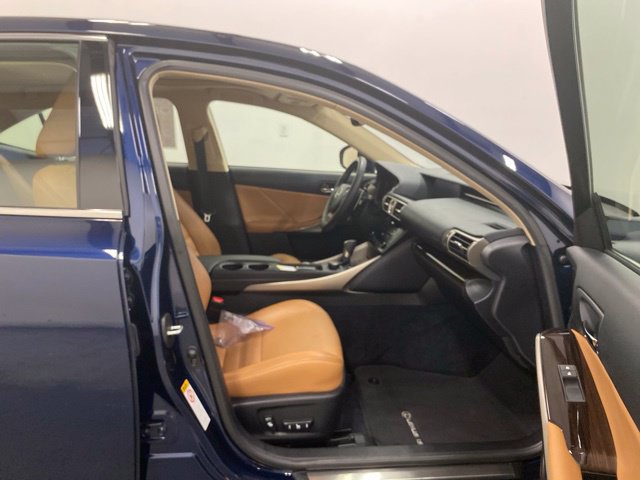 Used 2014 Lexus IS 350 w/ Luxury Package w/Brown Wood RWD image 26