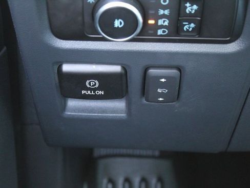 Used 2023 Ford Expedition XLT image 33