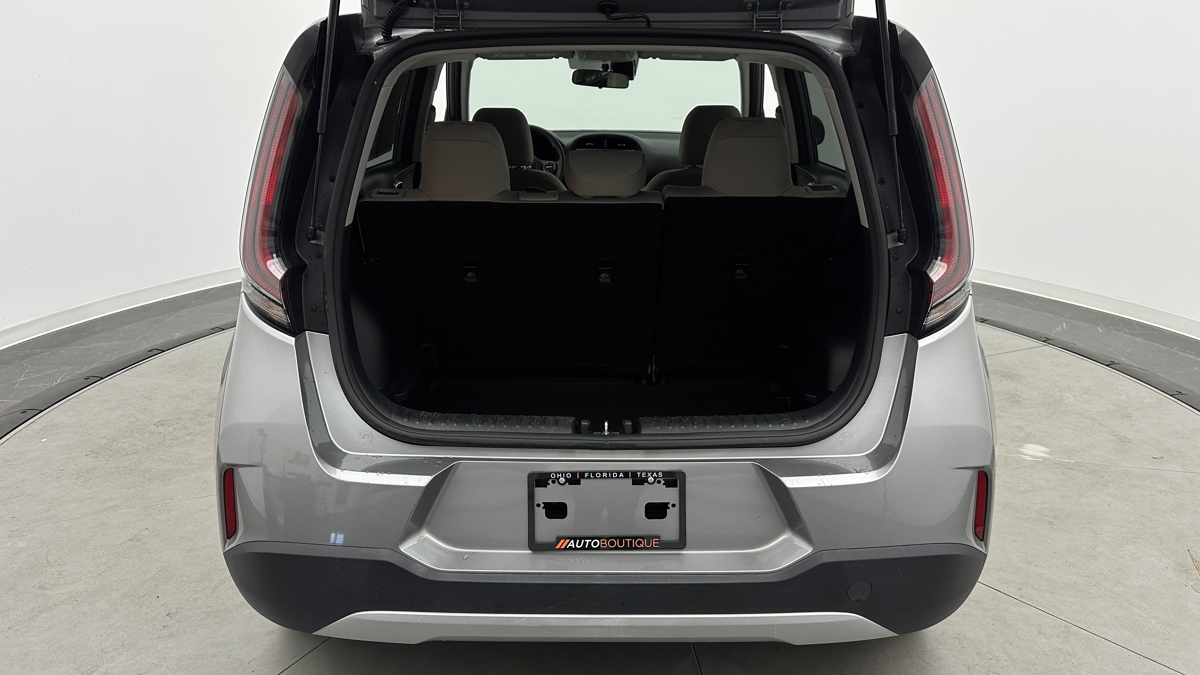 Used 2023 Kia Soul LX FWD image 29