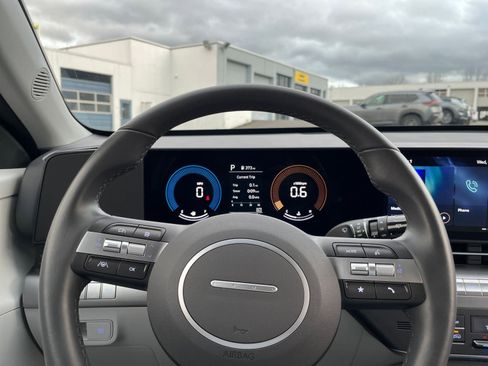 Used 2025 Hyundai Kona SEL image 28