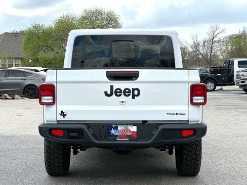 New 2026 Jeep Gladiator Sport image 14