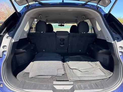 Used 2017 Nissan Rogue SV image 21