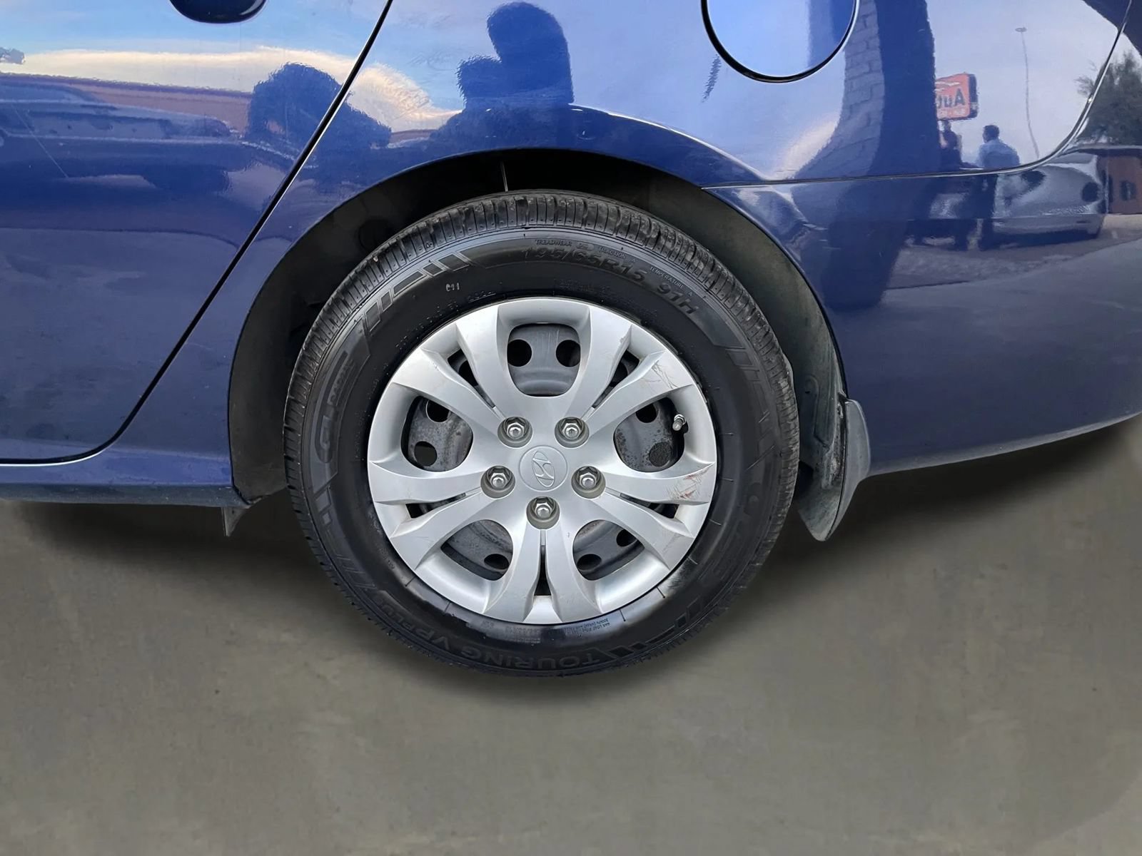 Used 2009 Hyundai Elantra GLS FWD image 10