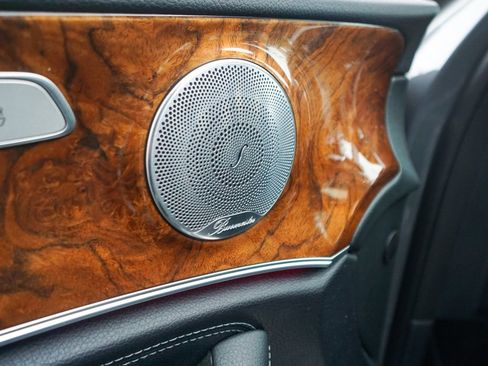 Used 2017 Mercedes-Benz E 300 4MATIC image 17