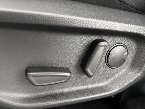 New 2025 Ford Ranger Lariat w/ Black Appearance Package image 17