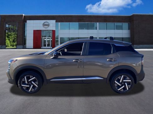 New 2026 Nissan Kicks SV w/ Cold Weather Package FWD image 2