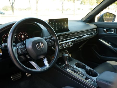 Certified 2025 Honda Civic Sport Touring image 16