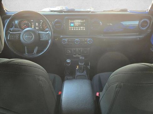 Used 2022 Jeep Gladiator Sport image 17