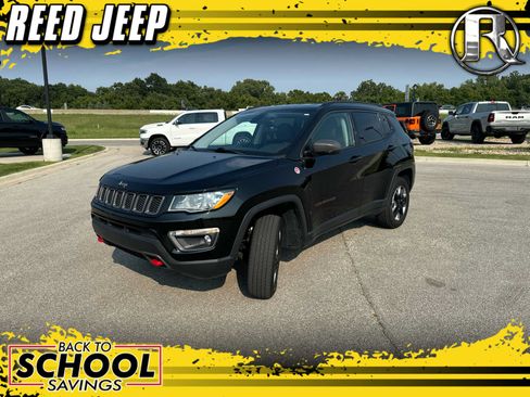 Used 2018 Jeep Compass Trailhawk w/ Leather Interior Group AWD/4WD image 1