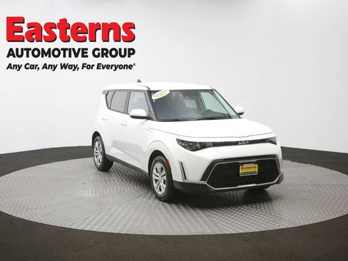Used 2025 Kia Soul LX FWD image 50