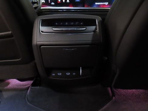 Certified 2025 Cadillac Escalade ESV V w/ LPO, ONYX Package image 29