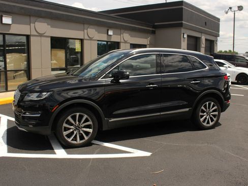 Used 2019 Lincoln MKC Reserve w/ MKC Climate Package AWD/4WD image 2
