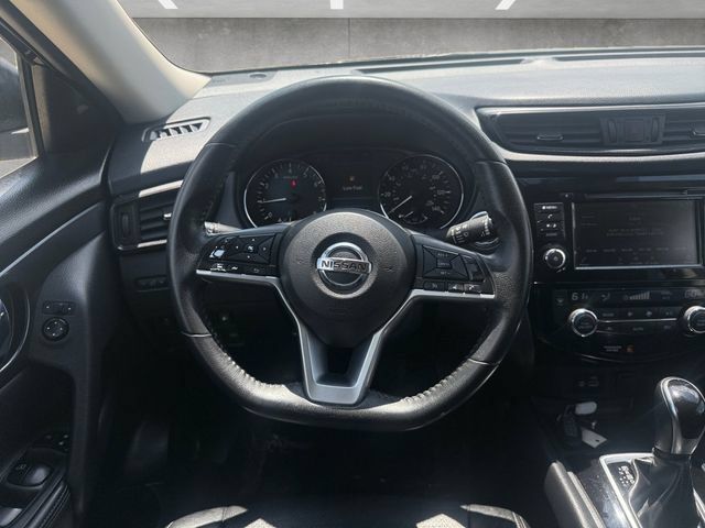 Used 2020 Nissan Rogue SV FWD image 22